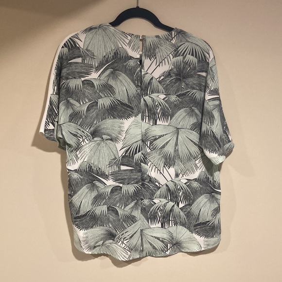 EUC TOPSHOP shirt - Picture 2 of 6